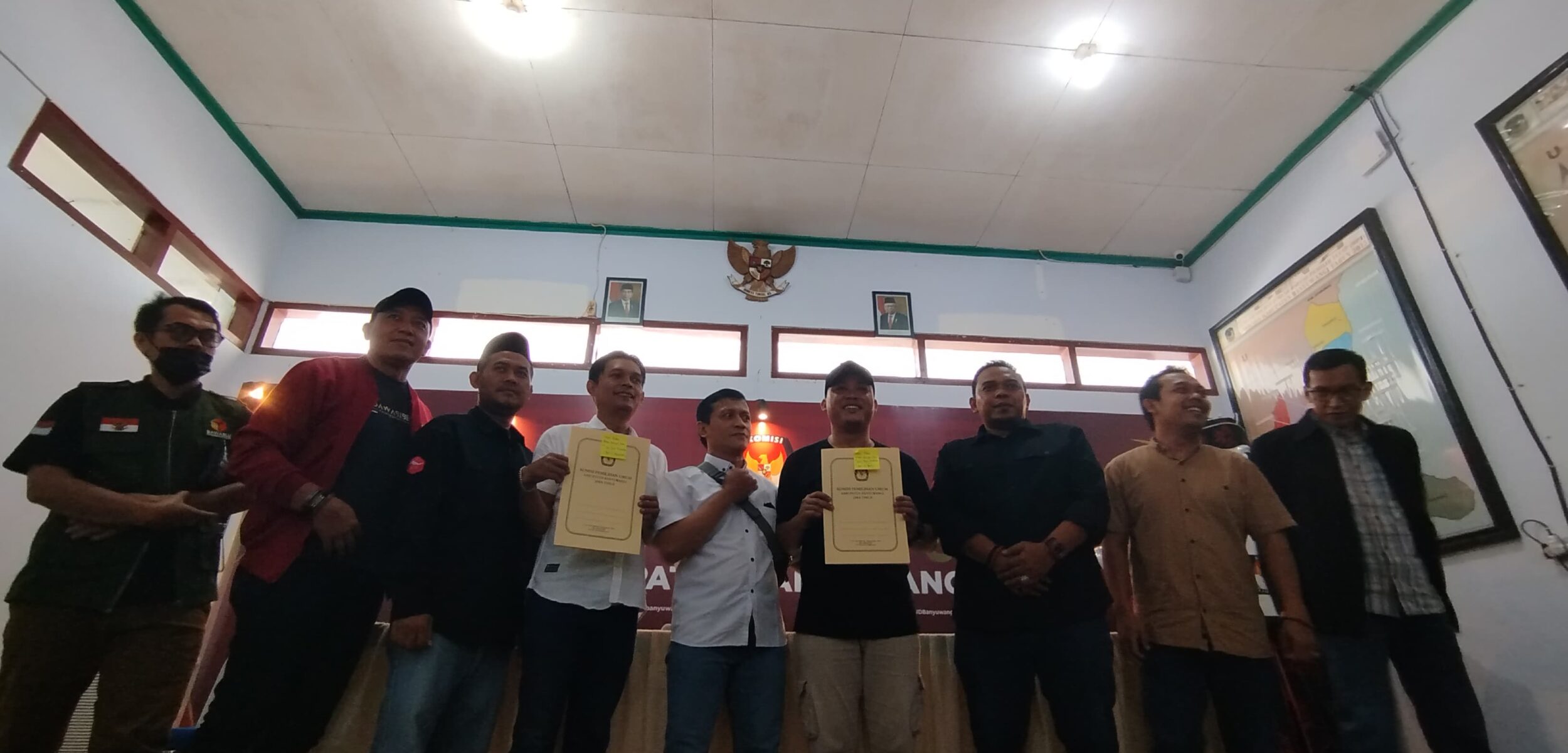 Berkas Dua Bapaslon Pilkada Banyuwangi Dinyatakan Lengkap dan Diterima