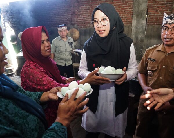 Lansia di Banyuwangi Berdaya, Bupati Kagumi Semangat Gotong Royong