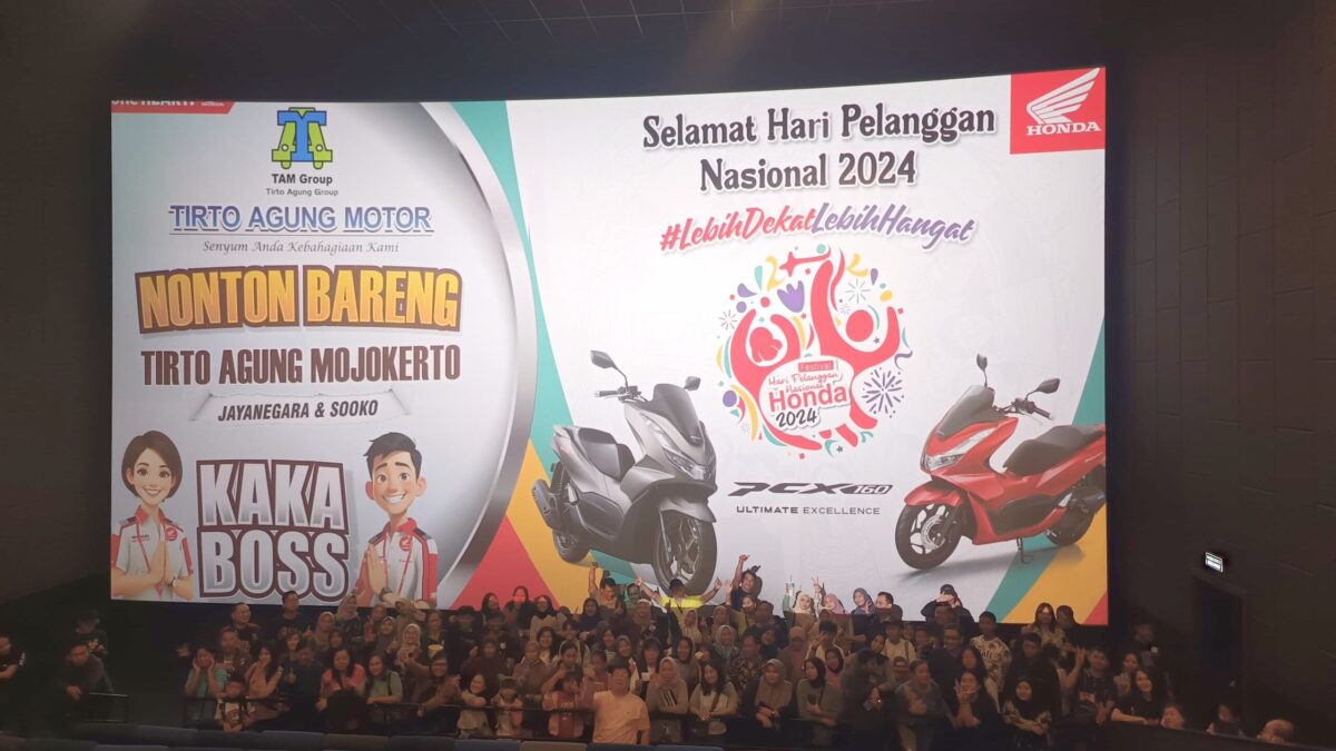 Foto bersama Tirto Agung Motor Group bersama CEOnya, Ivan Setiawan Moher (Andy / Kabarterdepan.com) 