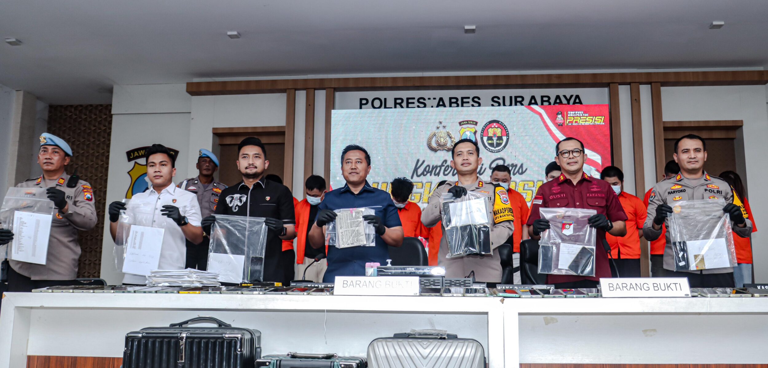 Sindikat Penipuan Online Jaringan Internasional Dibongkar Polrestabes Surabaya, Sasar Korban dengan TikTok hingga Love Scamming