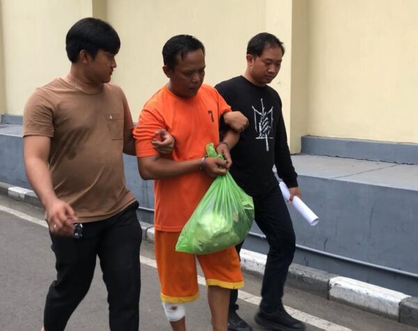 Polisi Tangkap Tersangka Pembunuhan Wanita Berbaju Pink di Riau