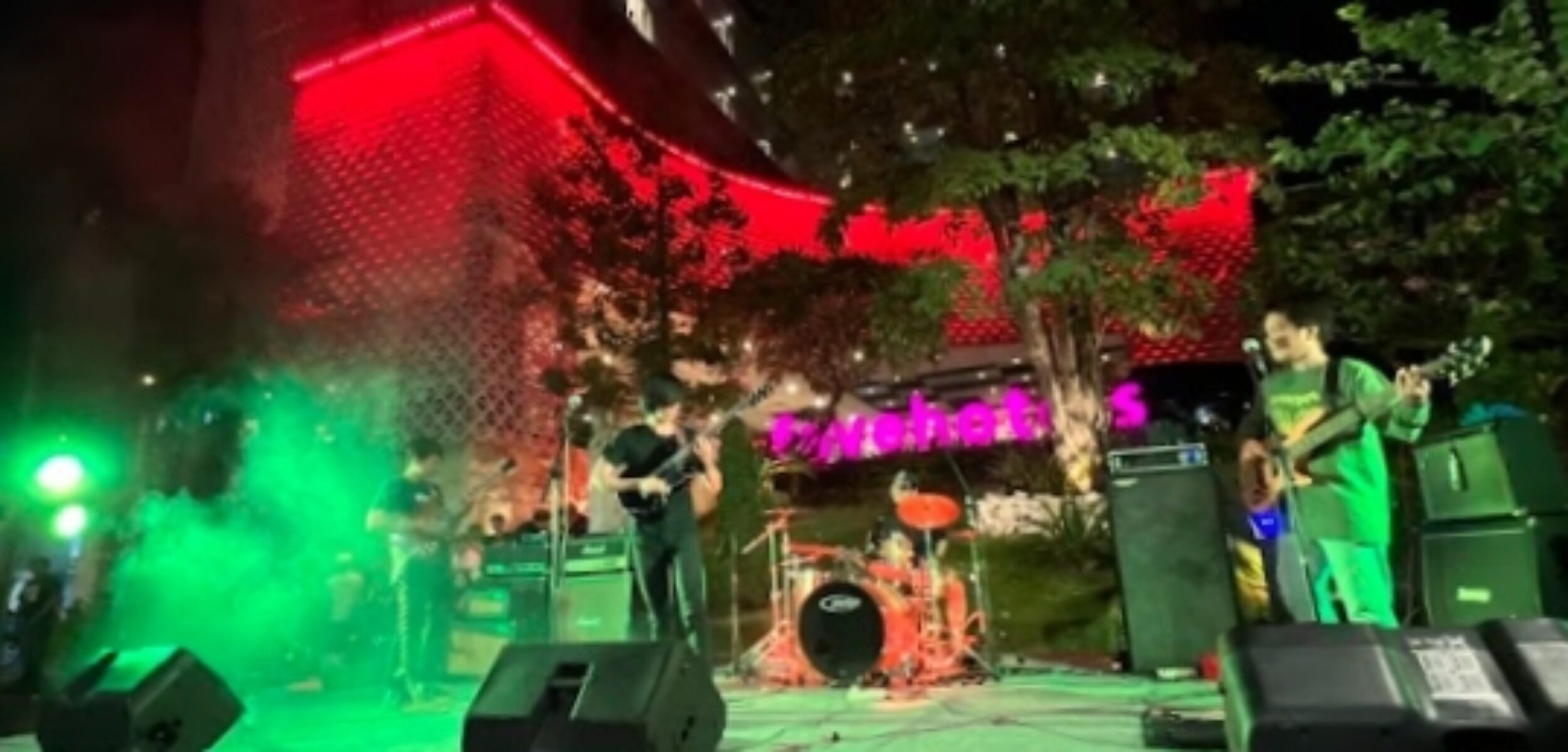 Wow, Hotel di Sidoarjo ini Sediakan Panggung untuk Apresiasi Musisi Lokal