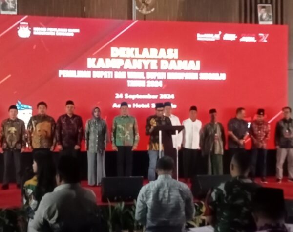 KPU Sidoarjo Deklarasi Kampanye Damai: Dua Paslon Kompak Santun