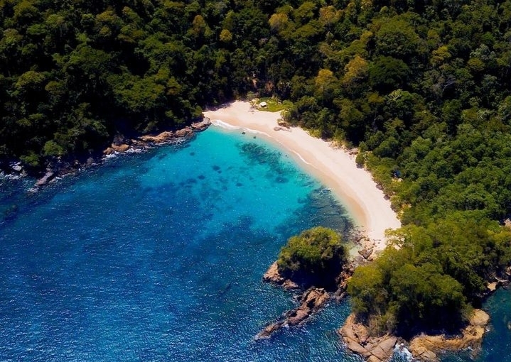 Pantai Teluk Hijau/(instagram/@gensavana)