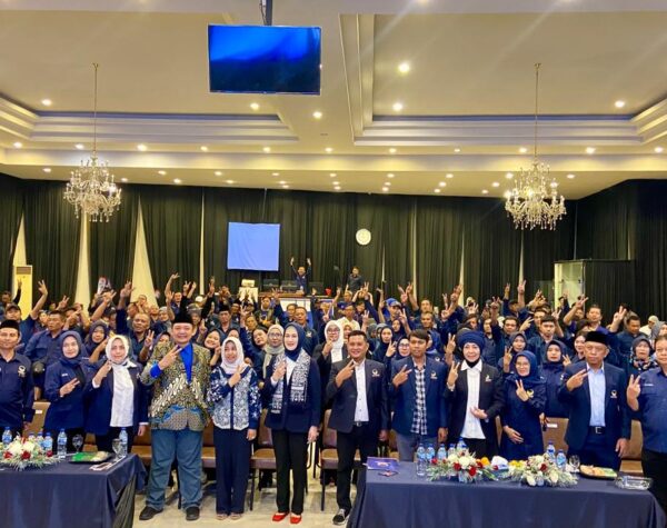 Siap Menangkan Ning Ita-Cak Sandi, DPD Partai Nasdem Kota Mojokerto Gelar Konsolidasi dan Pelantikan Pengurus