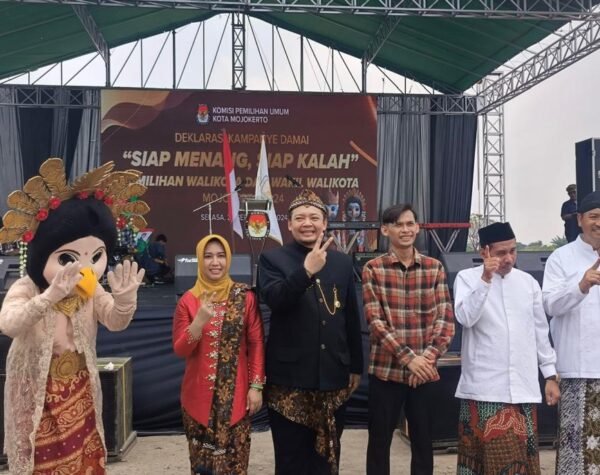 Pilkada 2024, KPU Kota Mojokerto Gelar Deklarasi Kampanye Damai Bersama 2 Paslon