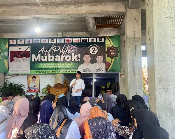 Cabup Mojokerto Gus Barra-Rizal Janji Akan Bangun Jalan Usaha Tani untuk Petani Kemlagi