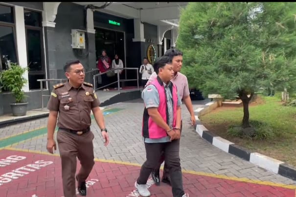 Diduga Rekayasa Dokumen Pencairan, Pengawas Proyek SDN 2 Sumurgede Grobogan Ditahan