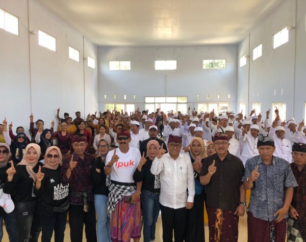 Umat Hindu di Banyuwangi Satu Komando Menangkan Ipuk-Mujiono