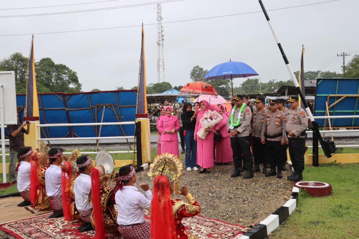 Kunker Ke 10 Polsek Berakhir, Kapolres Madina: Semoga Pilkada Aman dan Kondusif