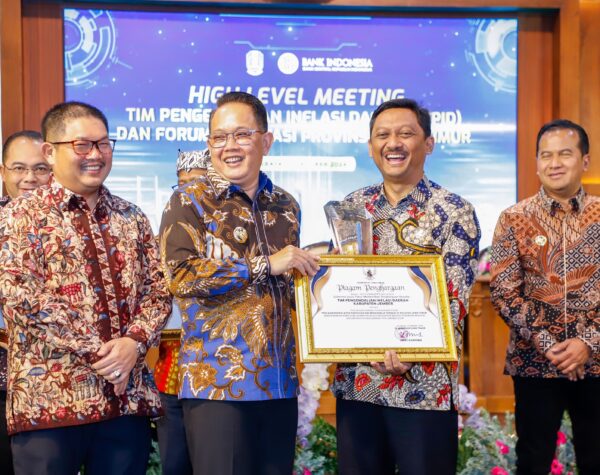 Sukses Kendalikan Inflasi, Pemkab Jember Diganjar Penghargaan dari Provinsi Jatim