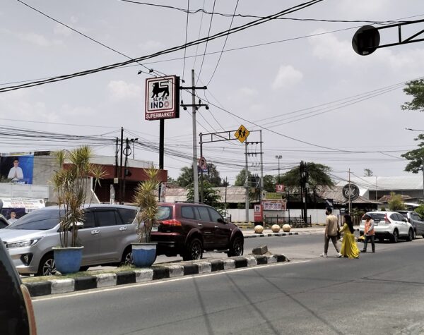 Satlantas Polres Mojokerto Akan Tindak Lanjuti Parkir Liar di Jalan R.A Basuni
