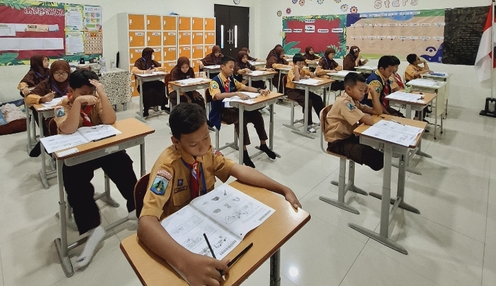 Puluhan Siswa SD ICP Al Falah Darussalam 2 Sidoarjo Ikuti Ujian Sertifikasi Cambridge