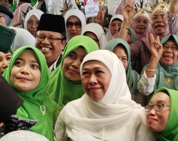 Cagub Jatim Khofifah: Santri Jatim Paling Siap Menjemput Indonesia Emas 2045