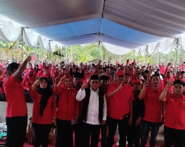 Alasan Pelaku Ekonomi Arus Bawah Mantapkan Dukungan untuk Ipuk-Mujiono di Pilkada Banyuwangi