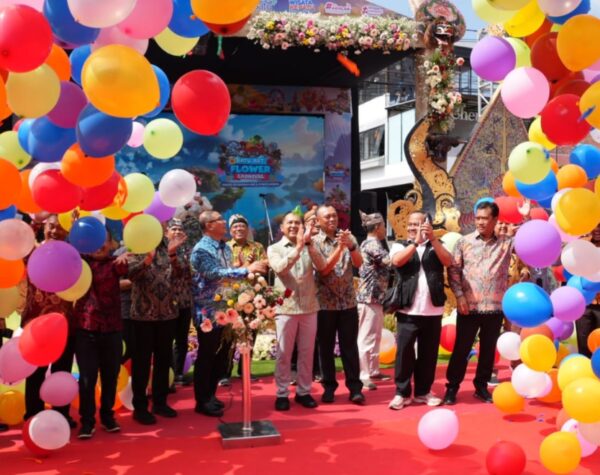 Kemeriahan Batu Art Flower Carnival 2024: Padukan Seni, Budaya dan Keindahan Bunga