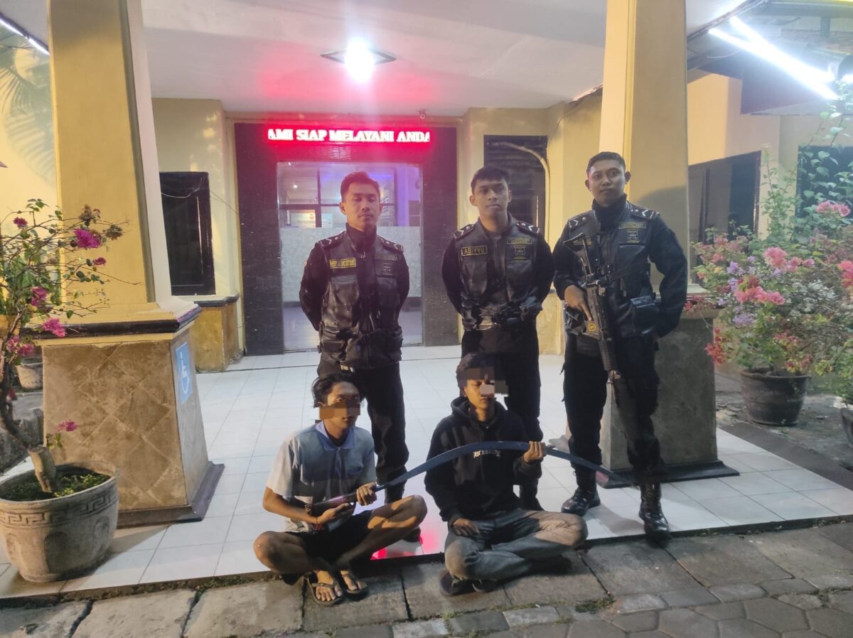 Polrestabes Surabaya Amankan Anggota Geng Beserta Barang Bukti, Jumat (18/10/2024) 