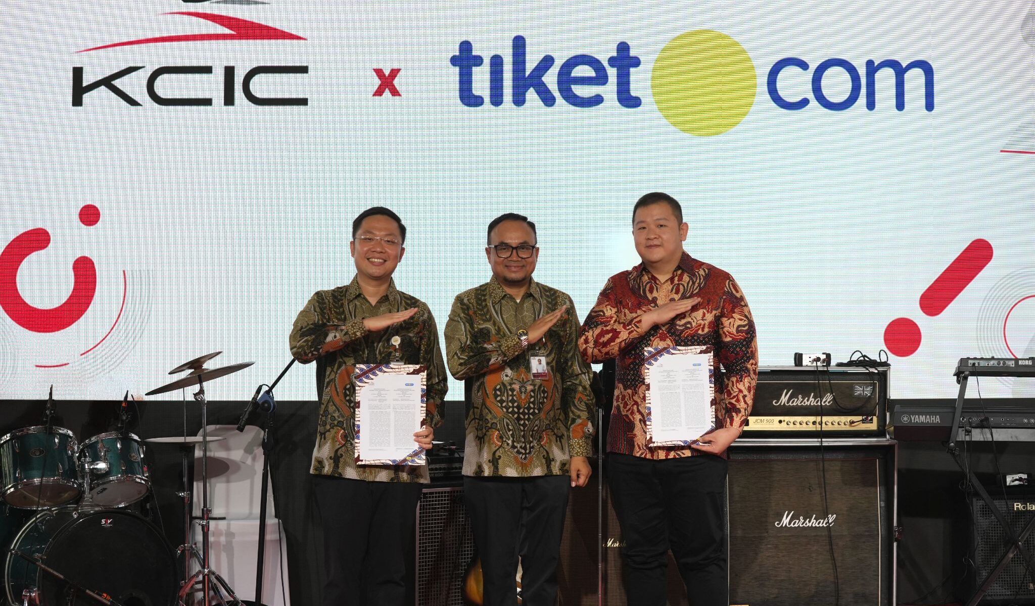 Tiket Kereta Cepat Whoosh Resmi Tersedia di tiket.com Mulai November 2024