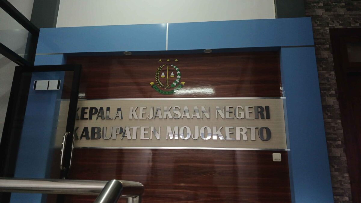 Potret kantor kejaksaan negeri Kabupaten Mojokerto. (Firda / Kabarterdepan.com)