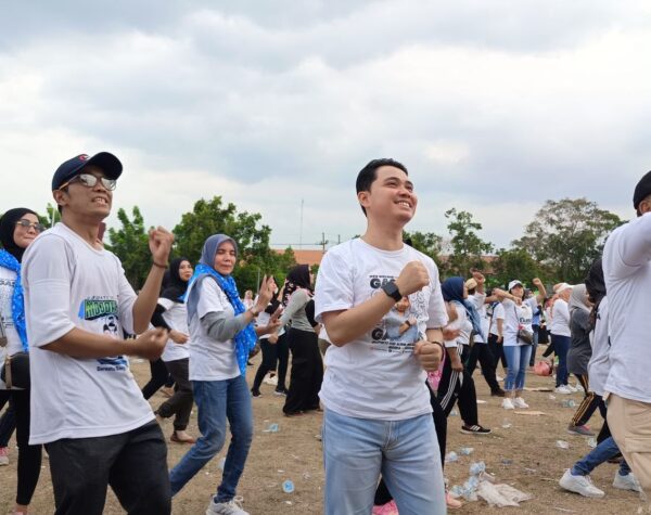 Senam Bersama Gus Barra-Rizal, Warga Gedeg Suarakan Perubahan Kabupaten Mojokerto