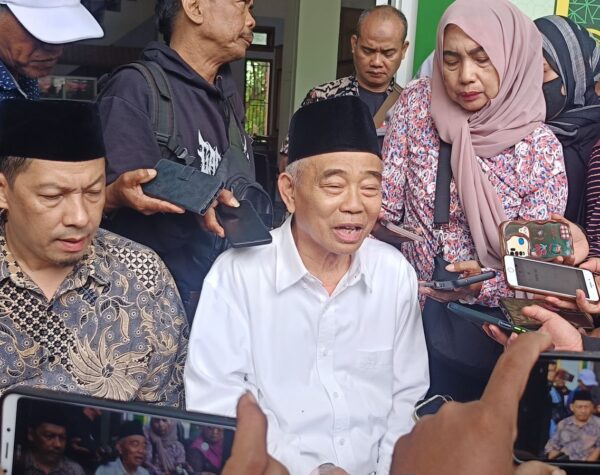Unggul Suara Capai 53 Persen di Pilbup Mojokerto, Paslon Mubarok Gelar Konferensi Pers