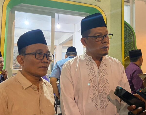 Survei Pilbup Mojokerto: Paslon Mubarok Unggul Jauh dari Idola