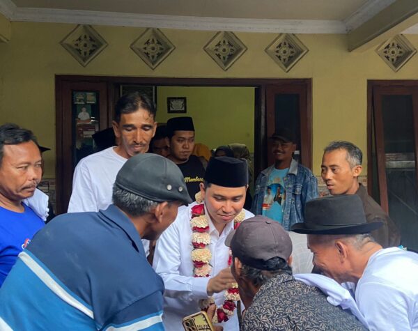 Kampanye di Bangsal, Gus Barra-Rizal Janji Akan Beri Bantuan Tepat Sasaran