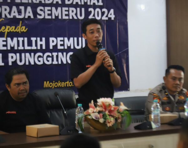 Gandeng Influencer Update Mojokerto, Polres Mojokerto Edukasi 90 Pemilih Pemula di SMKN 1 Pungging