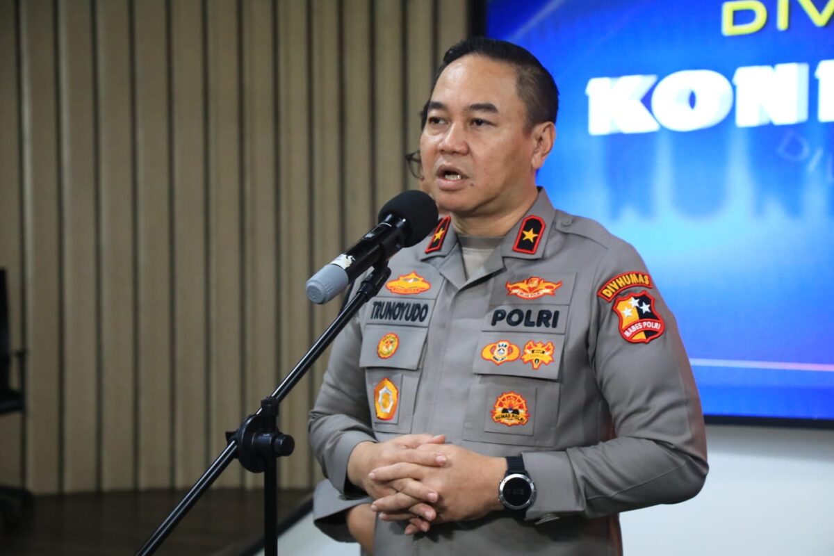 Tiga Terduga Teroris Anshor Daulah Diringkus di Jawa Tengah, Densus 88 Sita Barang Bukti Radikal