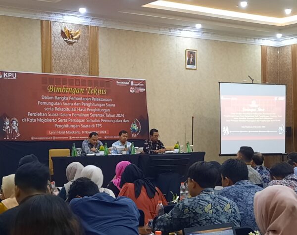 Bimtek KPU Kota Mojokerto, Persiapan Tungsura dan Simulasi di TPS Jelang Pilkada 2024