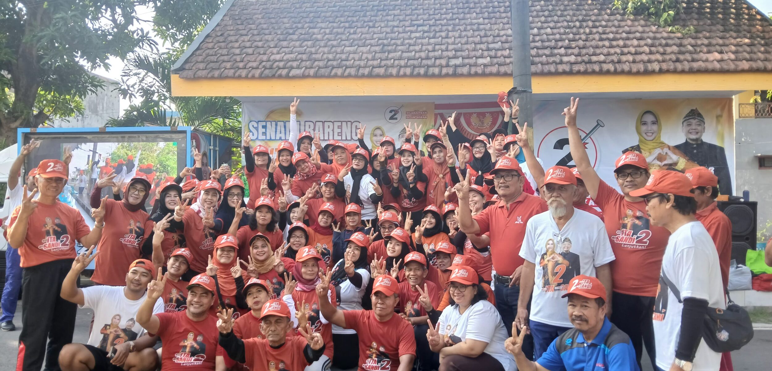 Senam Bareng Warga Lingkungan Argopuro Kota Mojokerto, Ning Ita Kampanyekan Salam Jilid 2