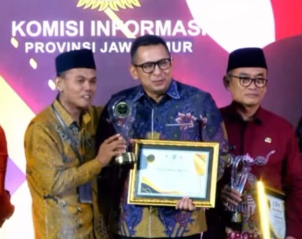 Kota Mojokerto Raih Penghargaan Tertinggi di KI Awards 2024 untuk Keterbukaan Informasi Publik