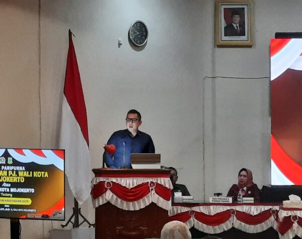 Pj Wali Kota Mojokerto Sampaikan Rancangan APBD 2025, Alokasi Belanja Daerah Rp971 Miliar