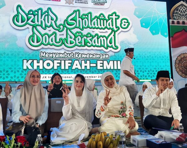 Kampanye Terakhir Khofifah-Emil Gaungkan Gerbang Baru Nusantara, Banjir Doa hingga Dihadiri Kaesang