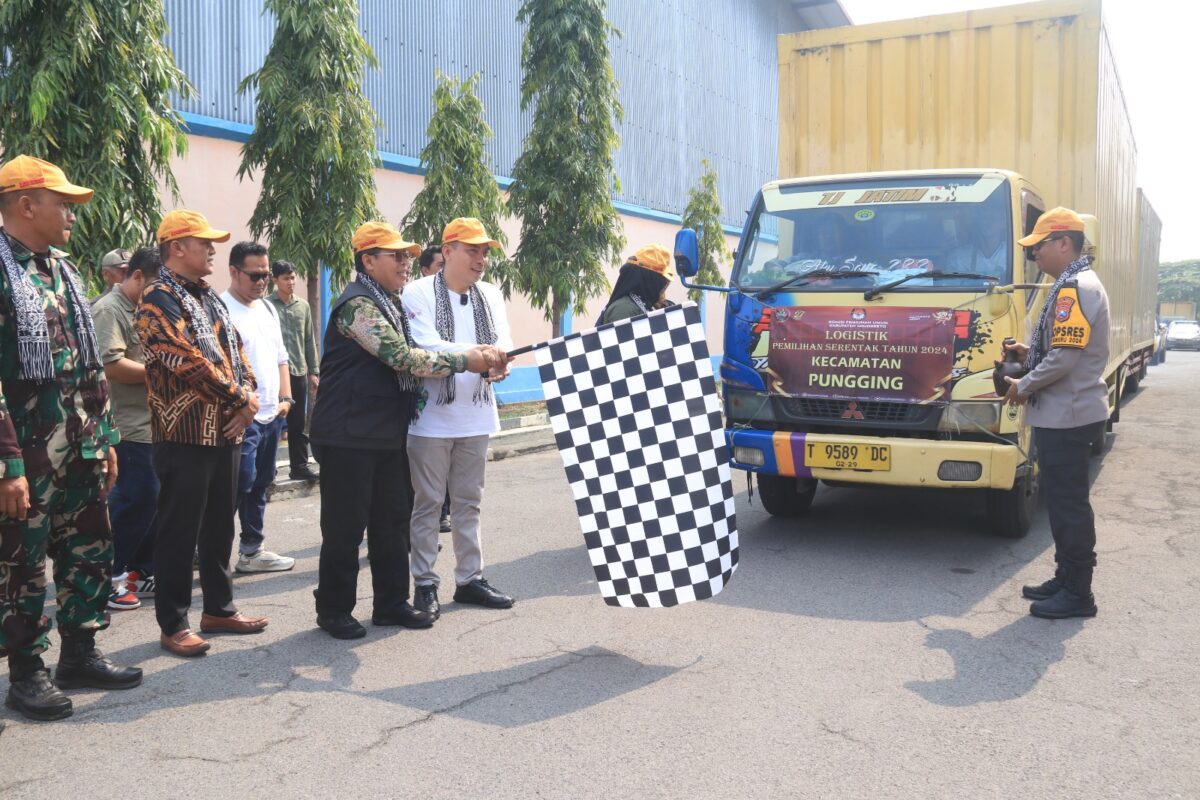 KPU Mojokerto Mulai Distribusi Logistik Pilkada, Pj Bupati Tekankan Keamanan