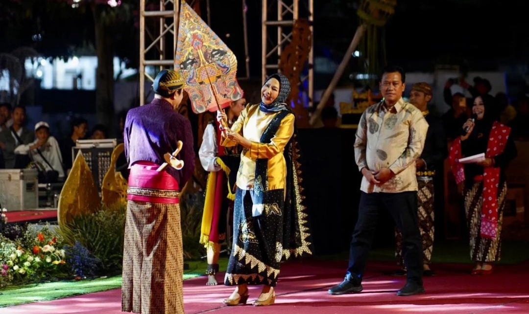 Kemeriahan Resepsi HUT Ke-23 Kota Batu, Pagelaran Wayang Kulit Sedot Perhatian Pengunjung