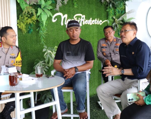 Dukung Ketahanan Pangan, Kapolres Batu AKBP Andi Gelar Jumat Curhat Perkuat Sektor Pertanian dan Peternakan