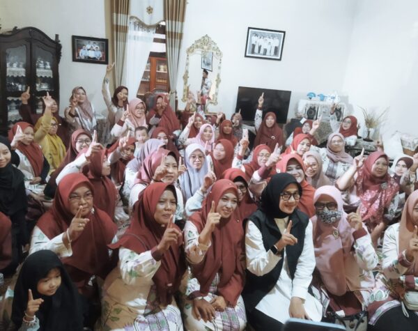 Ipuk Kian Masif Dapat Dukungan dari Kalangan Pesantren Banyuwangi