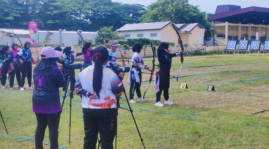Tim Panahan Putri Jember Popda XIV Jatim Melaju ke 8 Besar