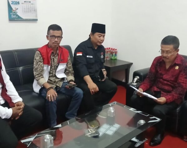 Dukung Netralitas TNI-Polri Pilkada 2024, DPC PDI Perjuangan Kota Batu Bakal Pasang Banner Putusan MK 136/2024