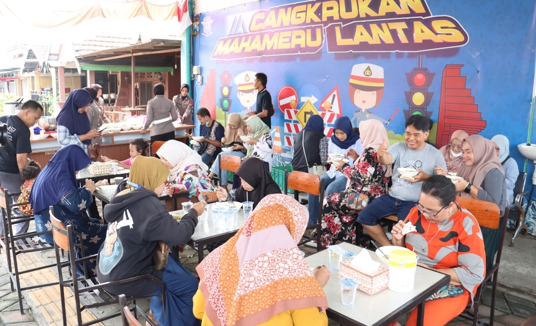 Polres Mojokerto Kota Sediakan Makan Gratis Bagi Pemilih yang Mencoblos