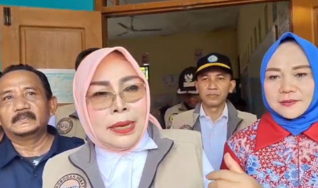 Kunjungi TPS, Bupati Grobogan Pastikan Pilkada Serentak Berlangsung Kondusif dan Damai