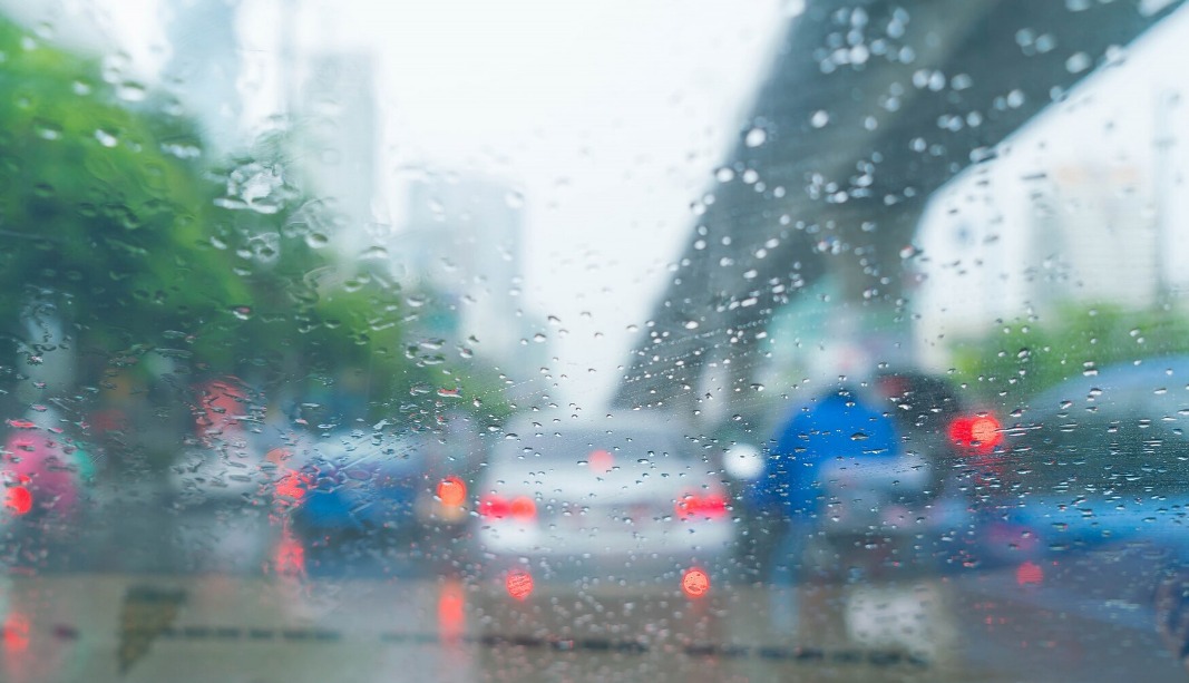 prakiraan cuaca dki jakarta hujan