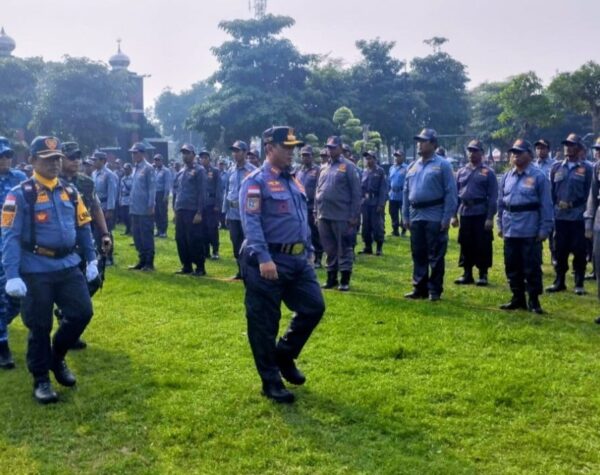 Jelang Pilkada, Pemkab Jombang Laksanakan Apel Gelar Pasukan Anggota Satlinmas