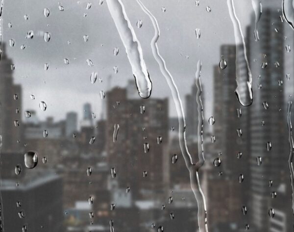 Prakiraan Cuaca 8-9 April 2025, Kota Mojokerto Diguyur Hujan Ringan