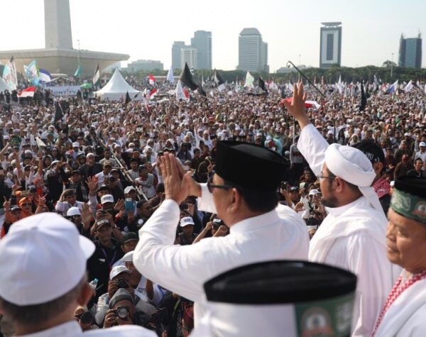 Habib Rizieq, Seruan Persatuan dan Dukungan Kritis untuk Pemerintahan Prabowo-Gibran di Reuni Akbar PA 212