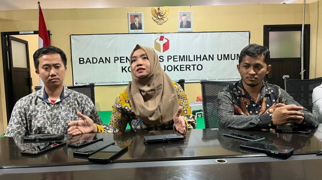 Bawaslu Tegur KPU Kota Mojokerto Dugaan Pelanggaran Administrasi Debat Pubik