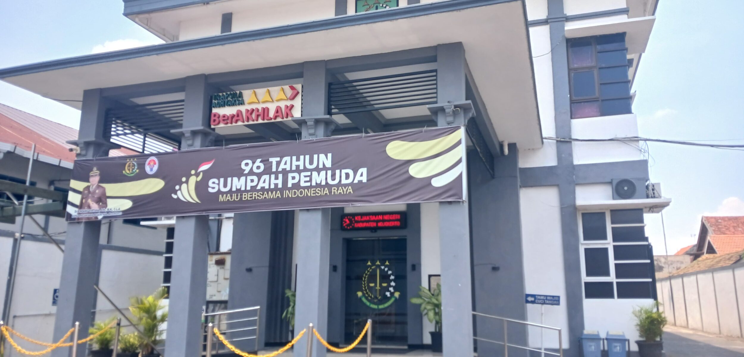 Kejari Mojokerto Eksekusi Kades Randuharjo Kasus Pelanggaran Netralitas Pilkada