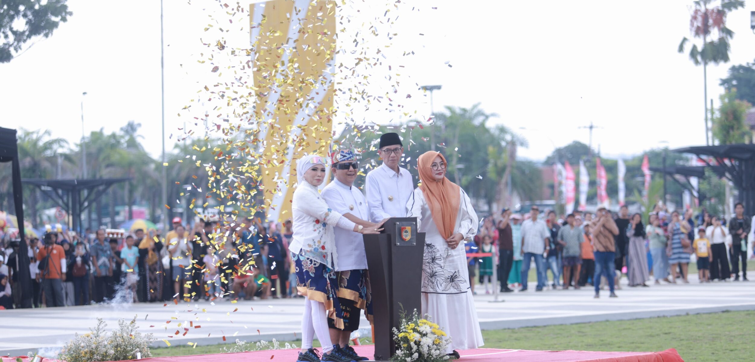 Ada Megatron Terbesar di Alun-alun Jember, Bupati: Sarana Promosi Kearifan Lokal