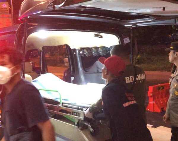Pemuda di Pacet Bersimbah Darah Ditusuk Adik Perempuannya hingga Meregang Nyawa